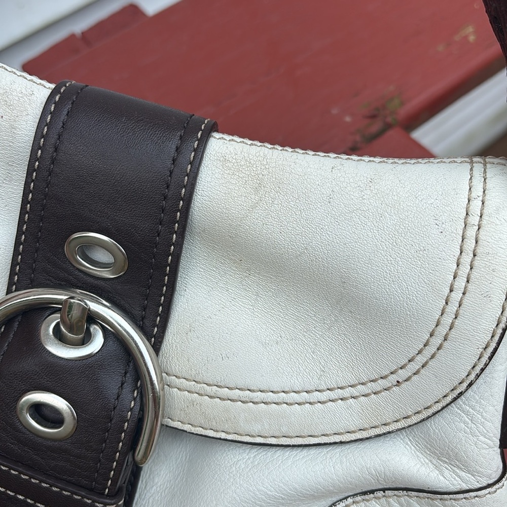 White Coach Soho Buckle shoulder bag - Picture 3 of 15